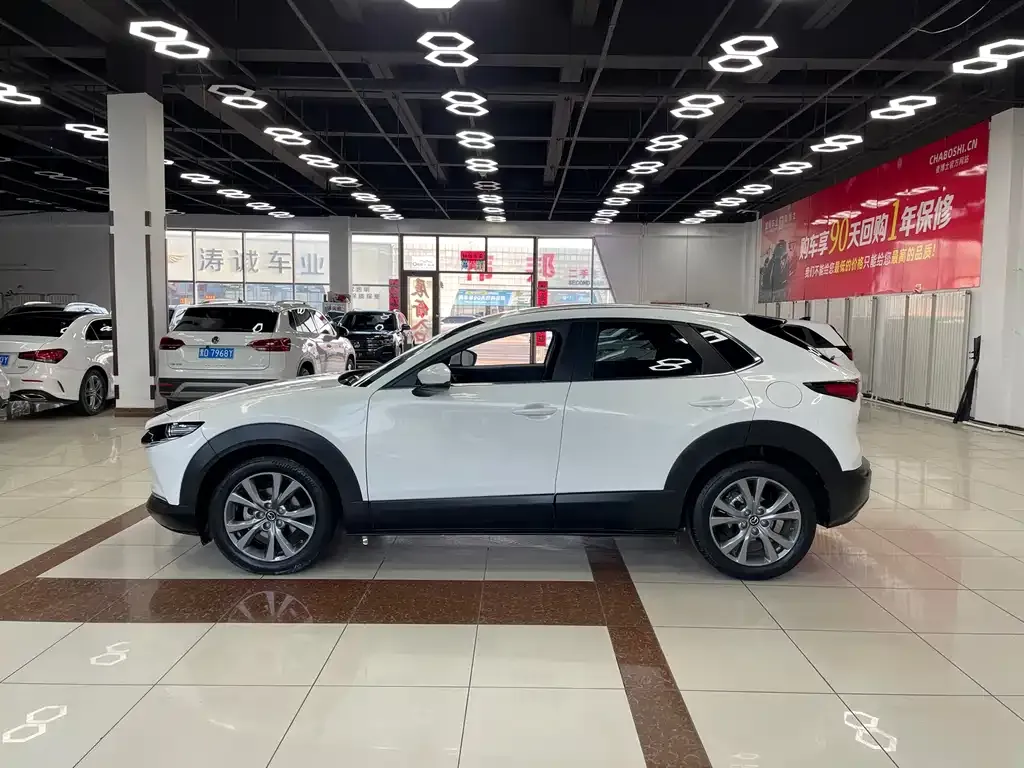 Mazda CX-30 — фото 2
