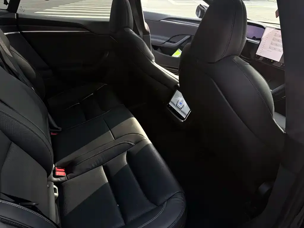 Tesla Model S — фото 3