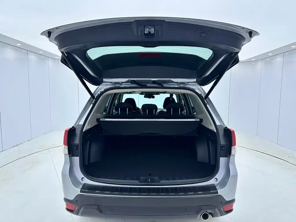 Subaru Forester — фото 2