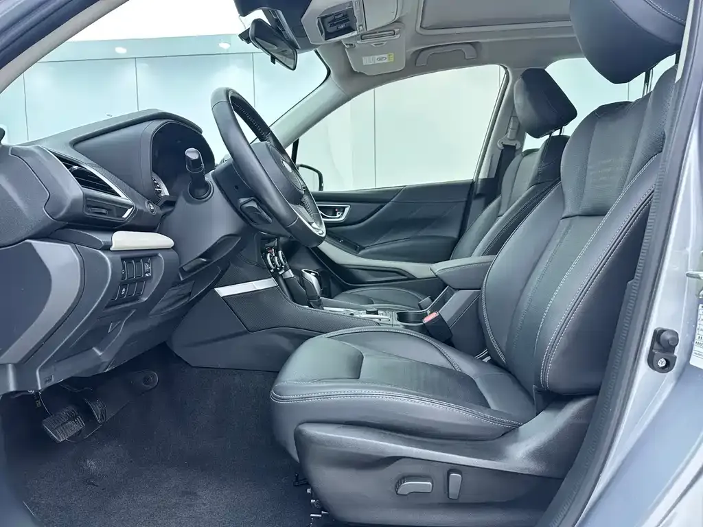 Subaru Forester — фото 7