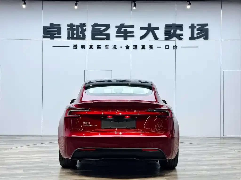 Tesla Model 3 — фото 2