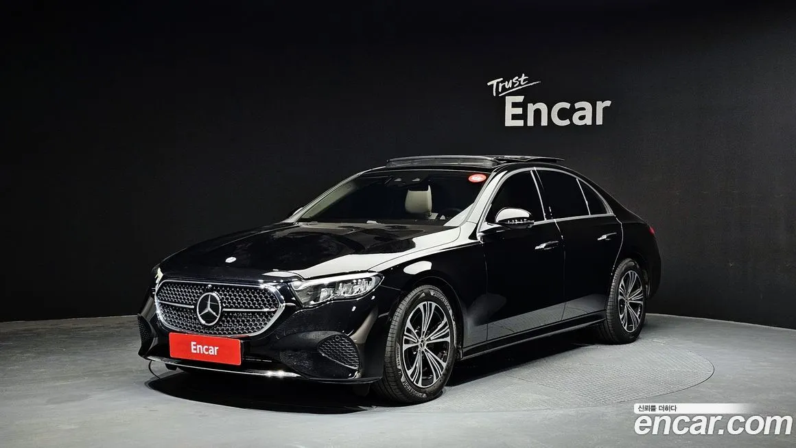 Mercedes-Benz E-Class — фото 1