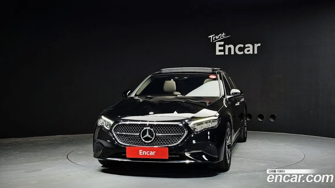 Mercedes-Benz E-Class — фото 10