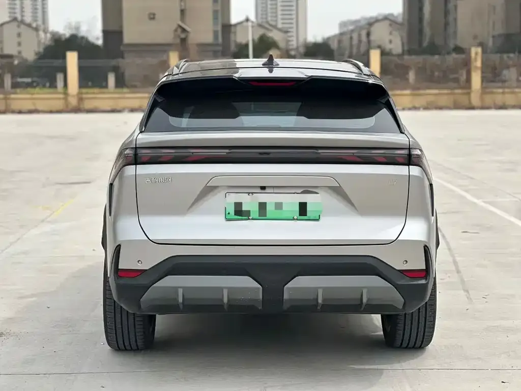 Geely Galaxy L7 — фото 3