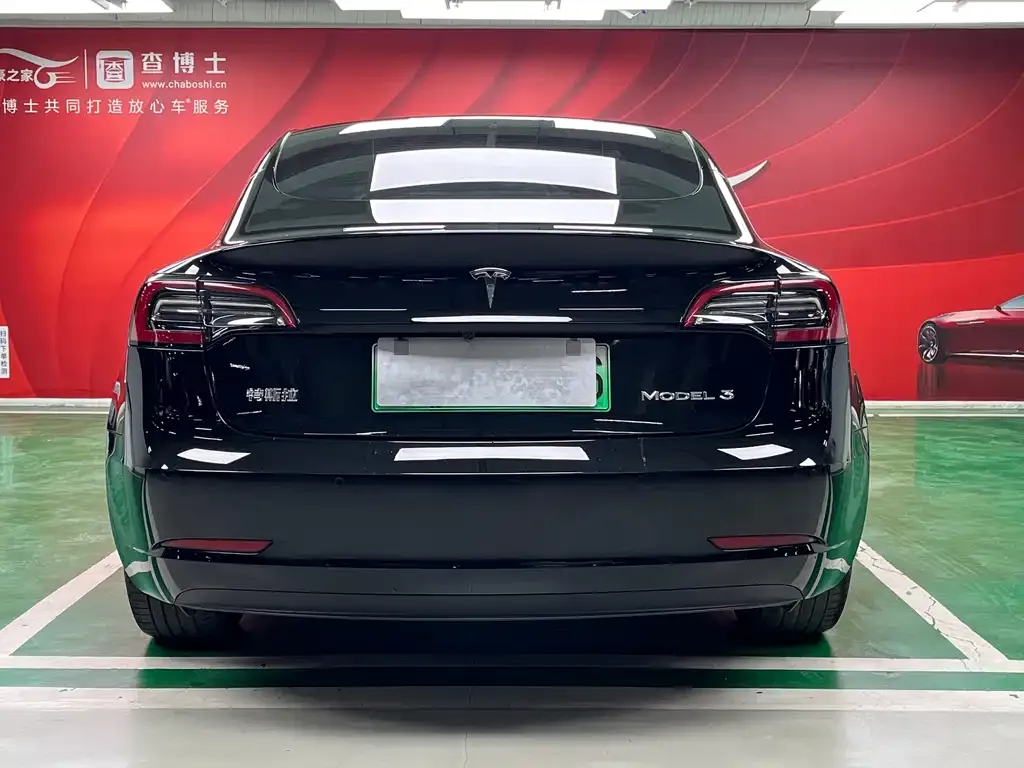 Tesla Model 3 — фото 2