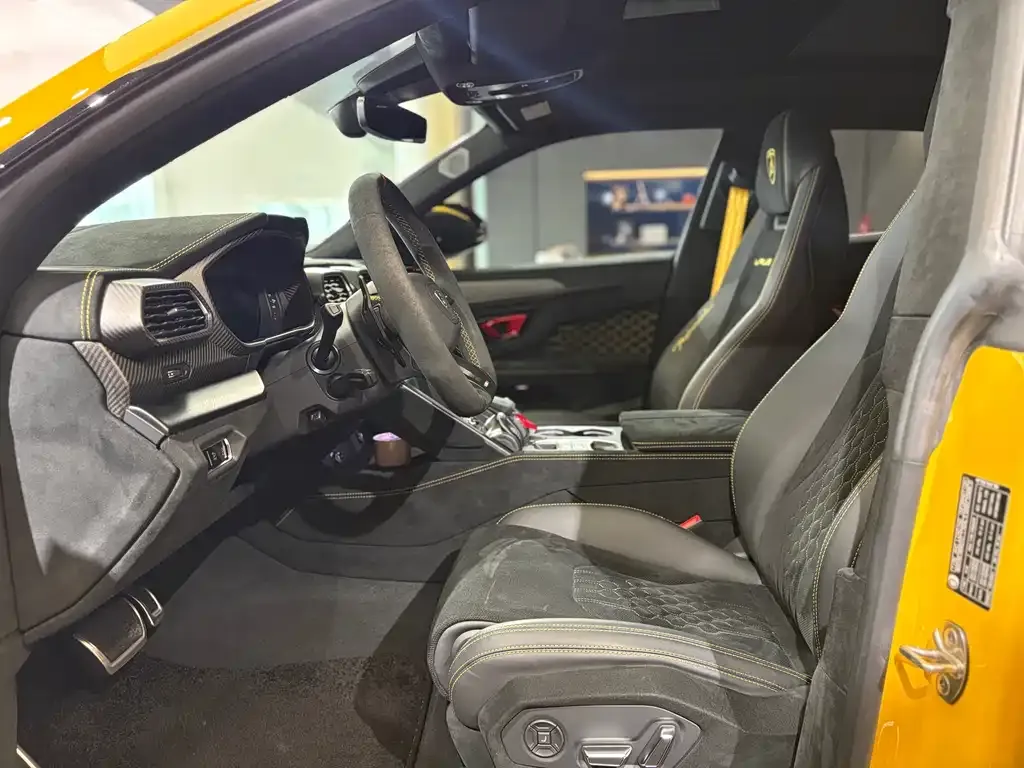 Lamborghini Urus — фото 2