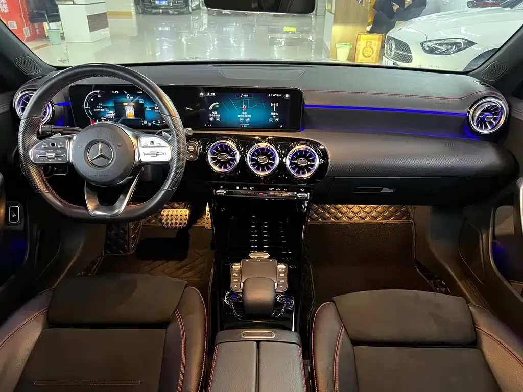 Mercedes-Benz CLA (Import) — фото 9