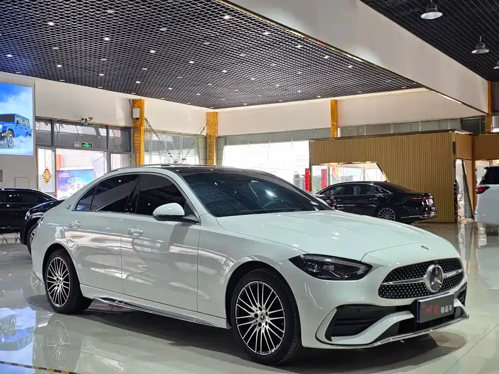 Mercedes-Benz C-Class — фото 1