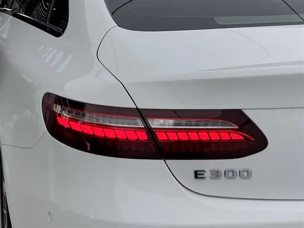 Mercedes-Benz E-Class (Import) — фото 2