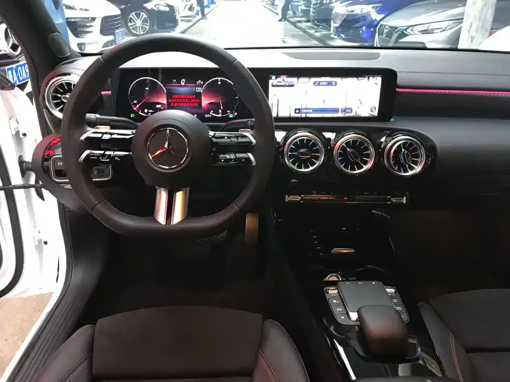 Mercedes-Benz A-Class — фото 10