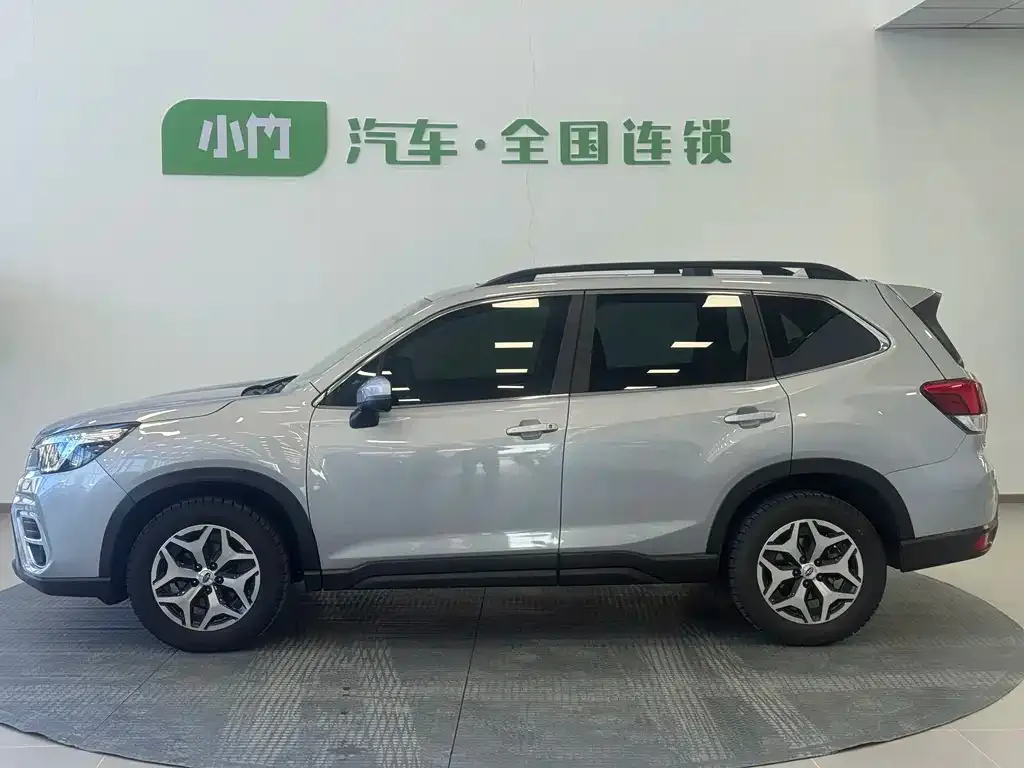 Subaru Forester — фото 7