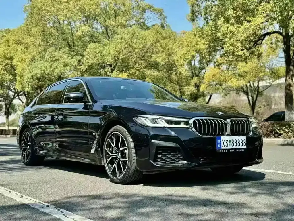 BMW 5 Series — фото 9
