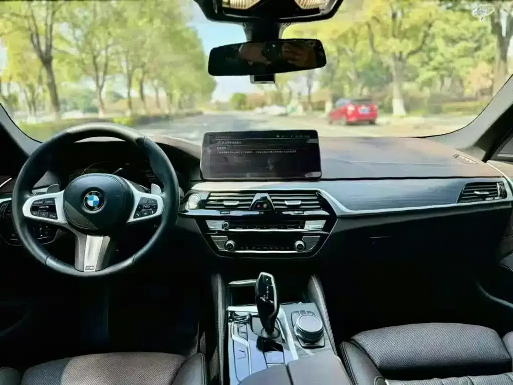 BMW 5 Series — фото 2