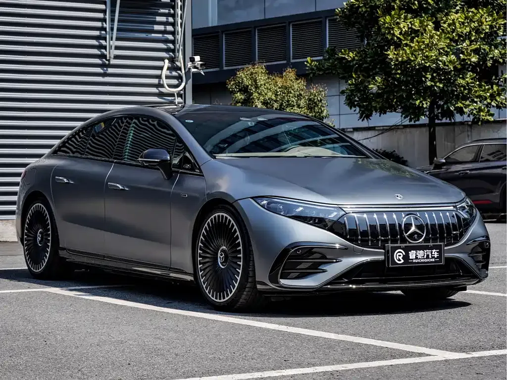 Mercedes-Benz EQS AMG — фото 7