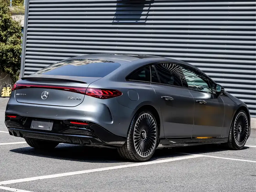 Mercedes-Benz EQS AMG — фото 4