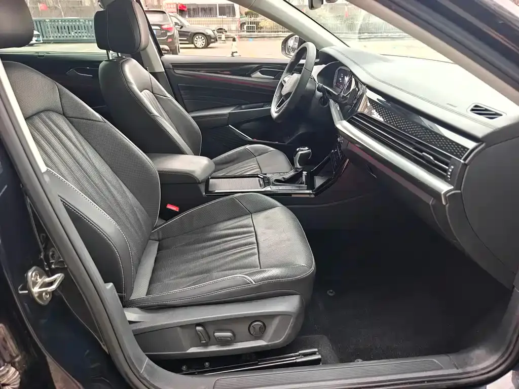Volkswagen Passat — фото 7