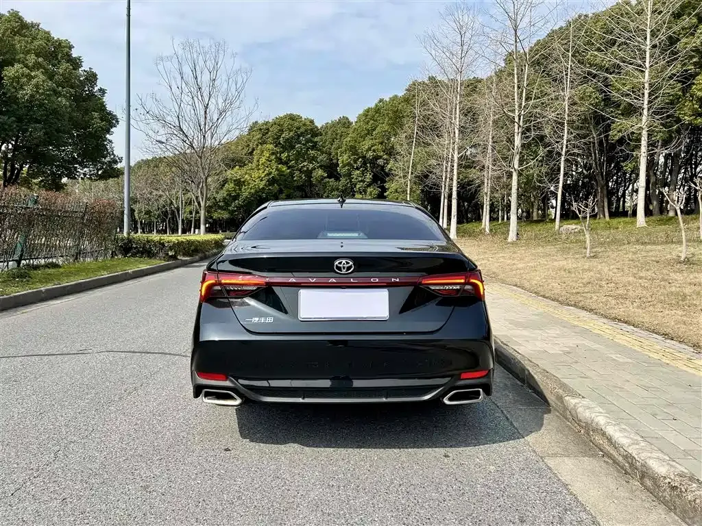 Toyota Avalon — фото 10