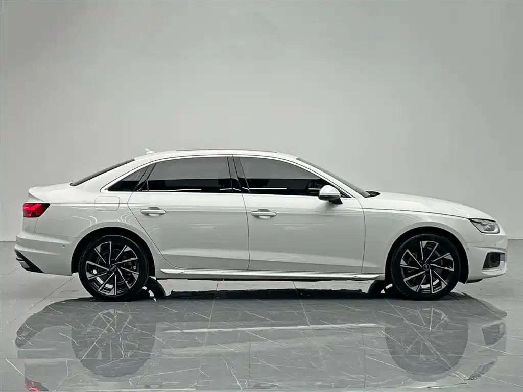 Audi A4L — фото 8