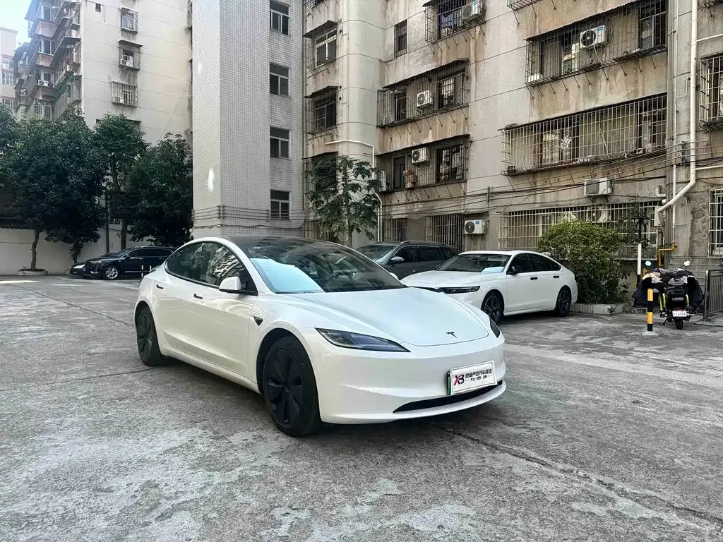 Tesla Model 3 — фото 6
