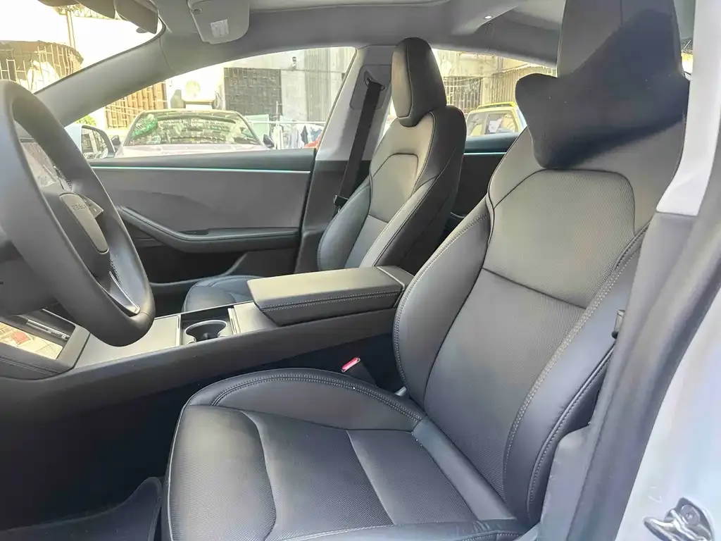 Tesla Model 3 — фото 3