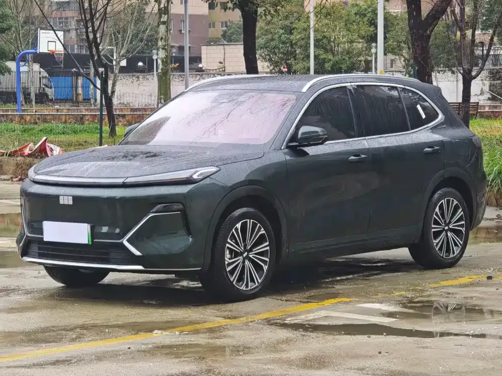 Geely 银河星舰7 — фото 1