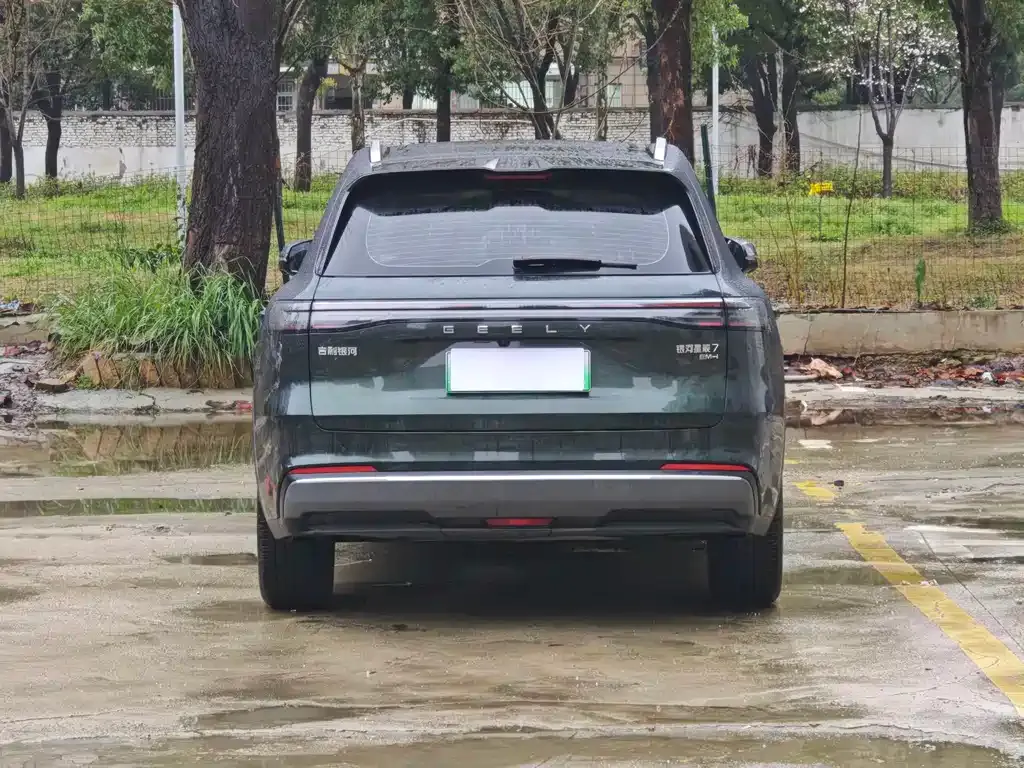 Geely 银河星舰7 — фото 8