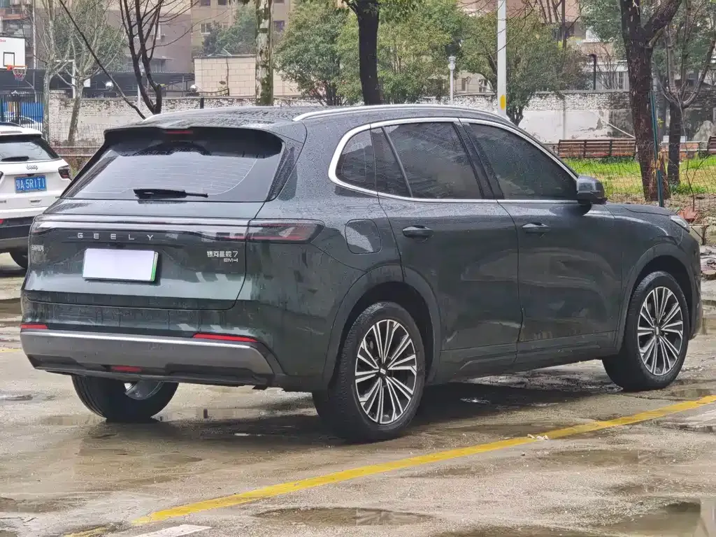 Geely 银河星舰7 — фото 10