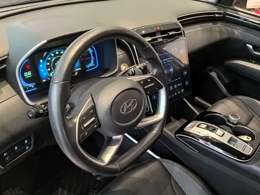 Hyundai Tucson — фото 7