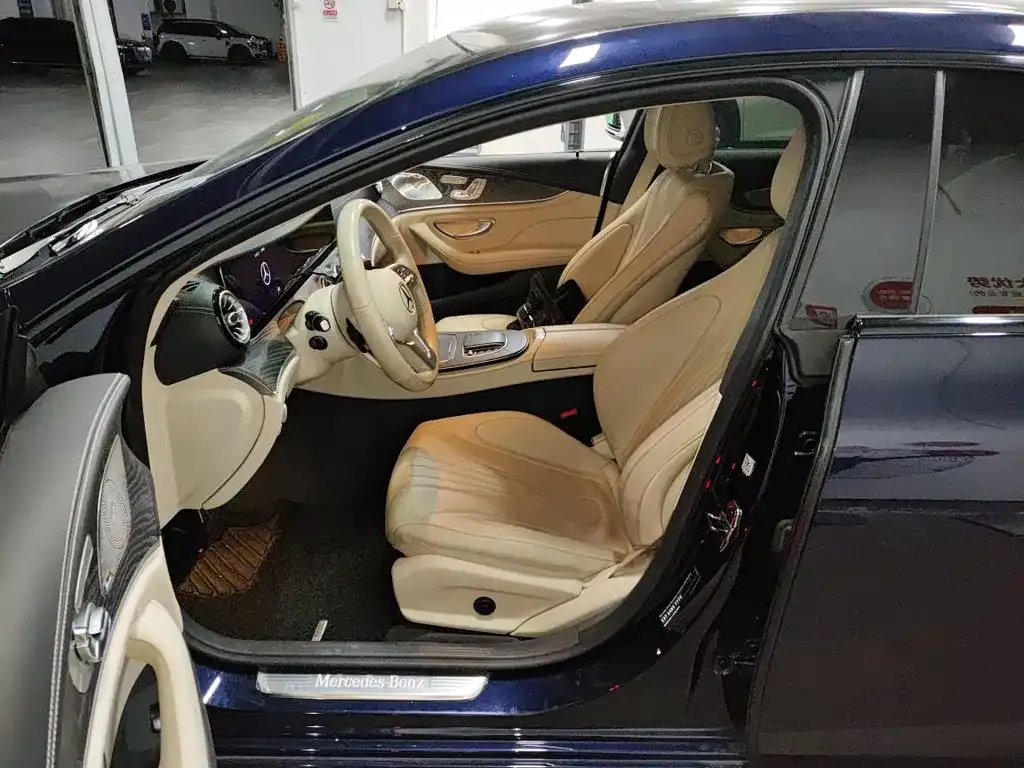 Mercedes-Benz CLS — фото 7