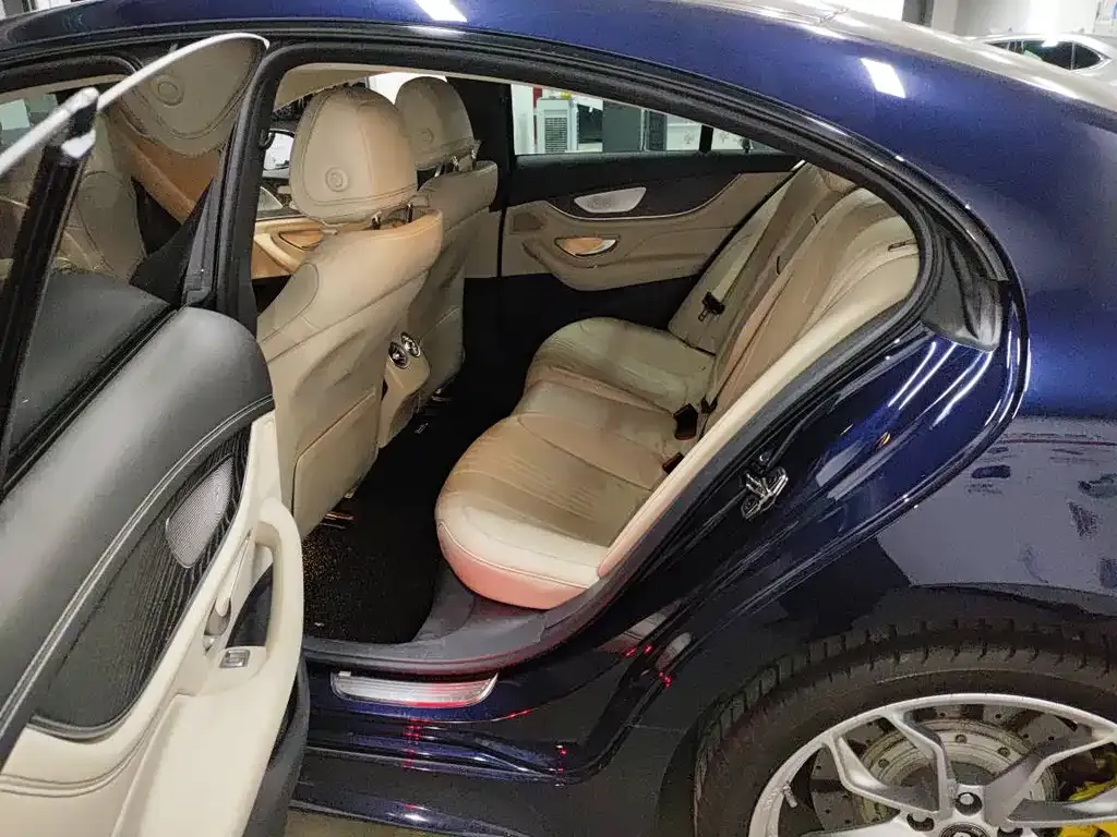 Mercedes-Benz CLS — фото 8