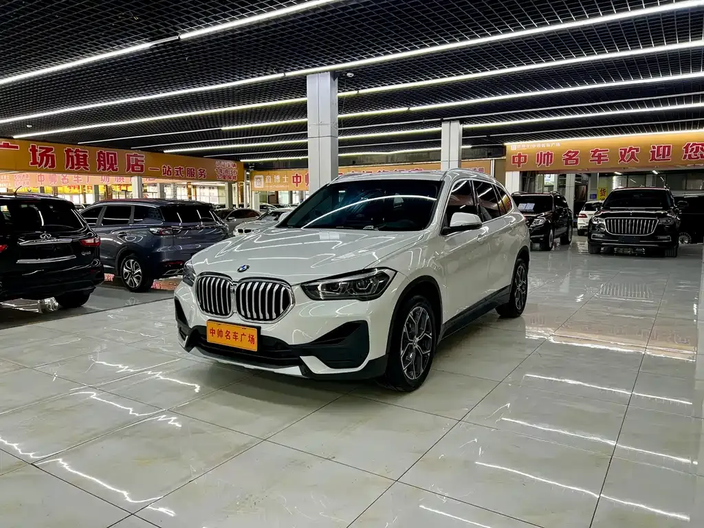 BMW X1 — фото 1