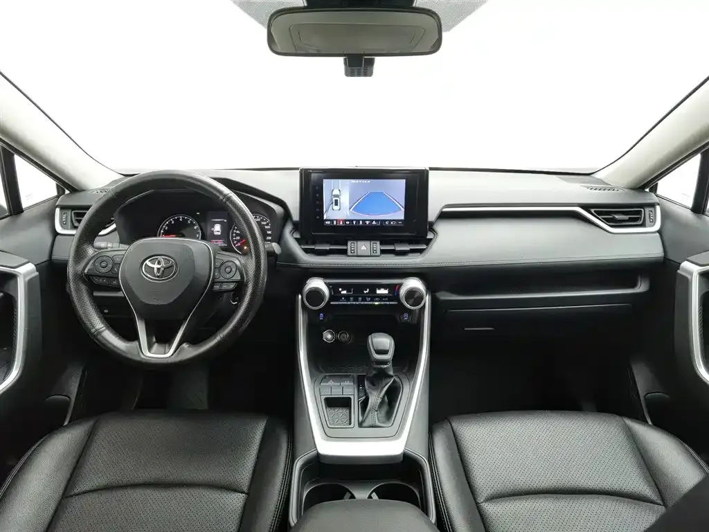 Toyota RAV4 — фото 9