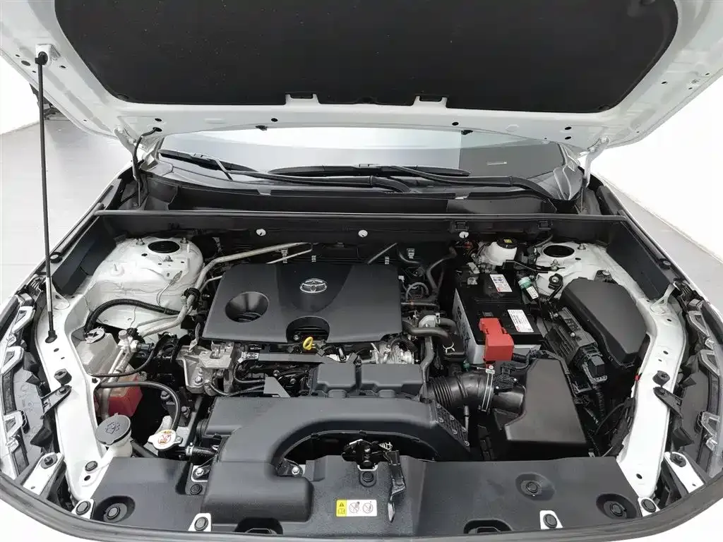 Toyota RAV4 — фото 10