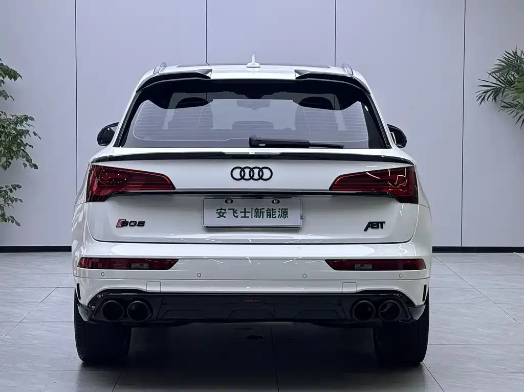 Audi Q5L — фото 2