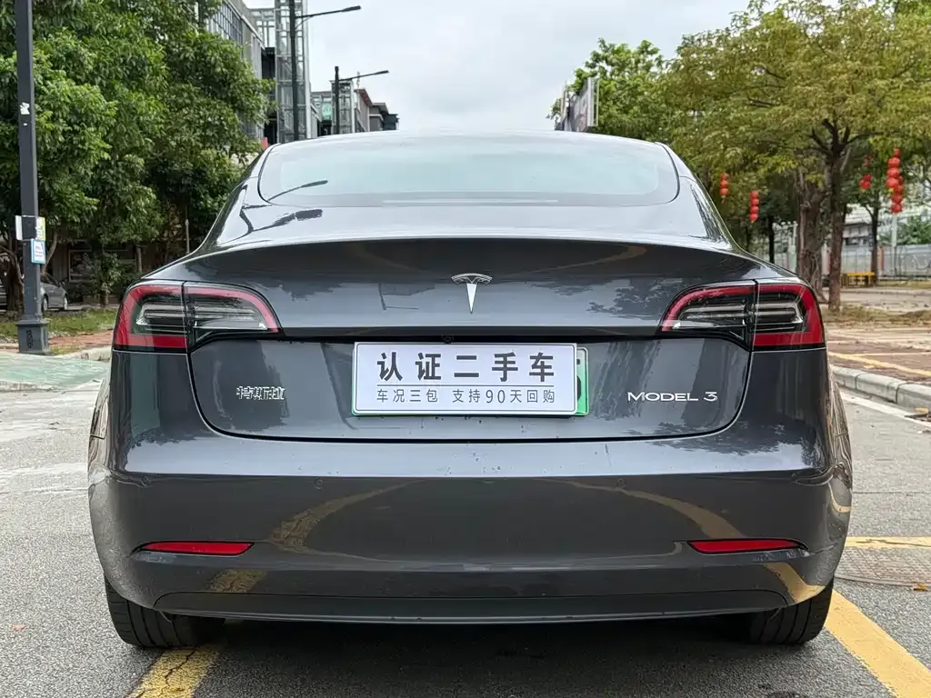Tesla Model 3 — фото 7