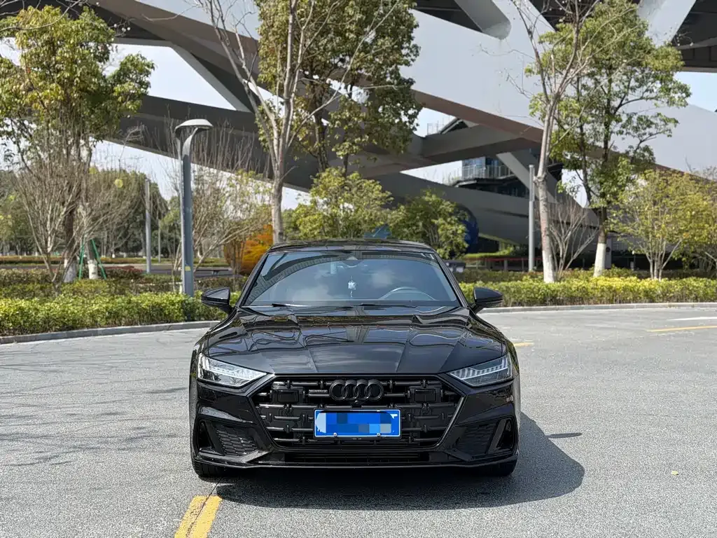 Audi A7L — фото 10