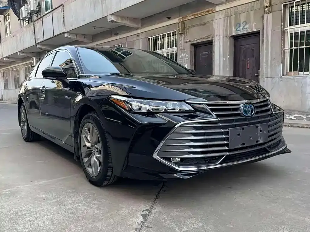 Toyota Avalon — фото 2