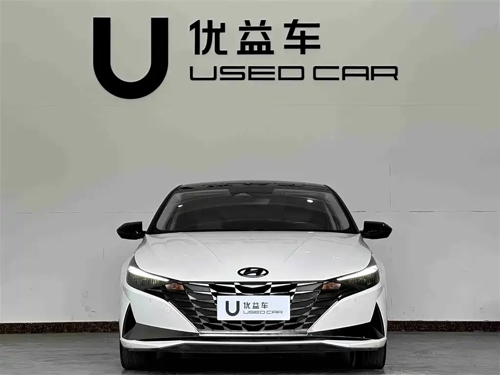 Hyundai Elantra — фото 2