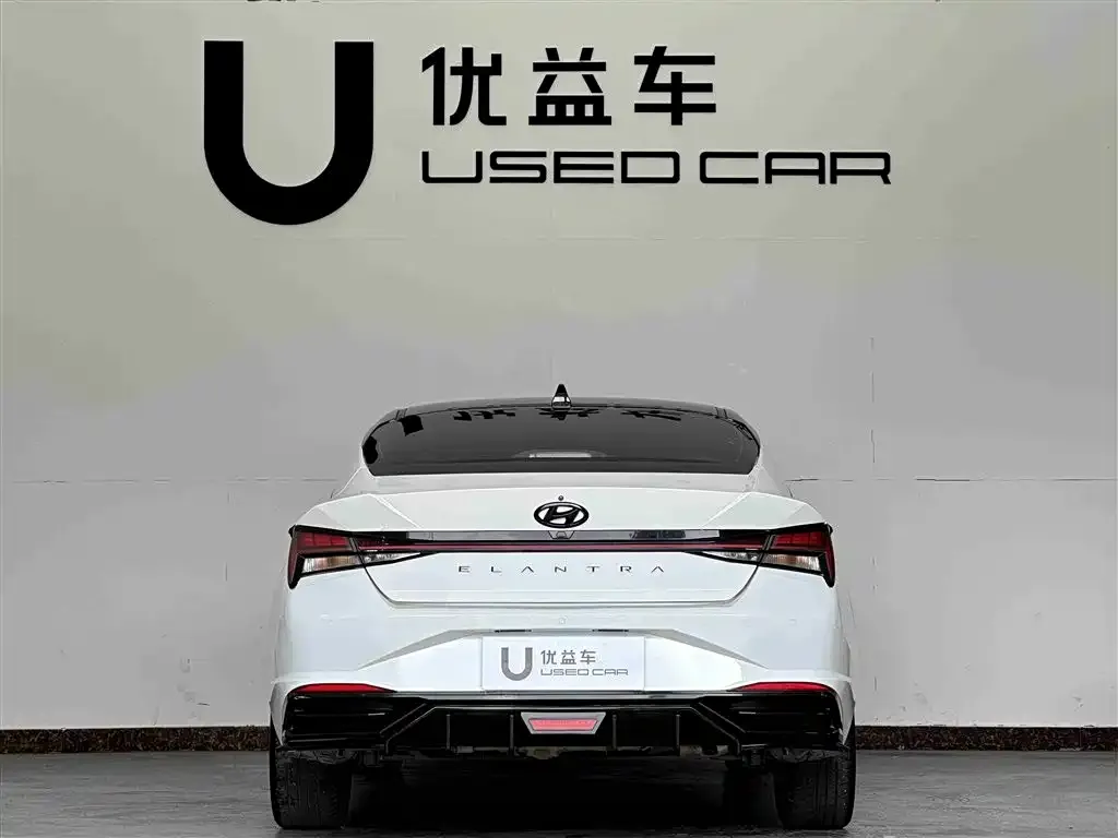Hyundai Elantra — фото 3
