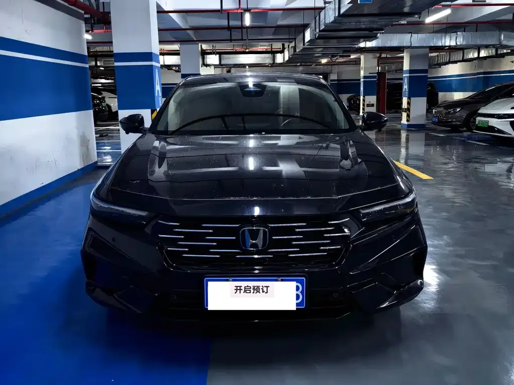 Honda Accord — фото 1