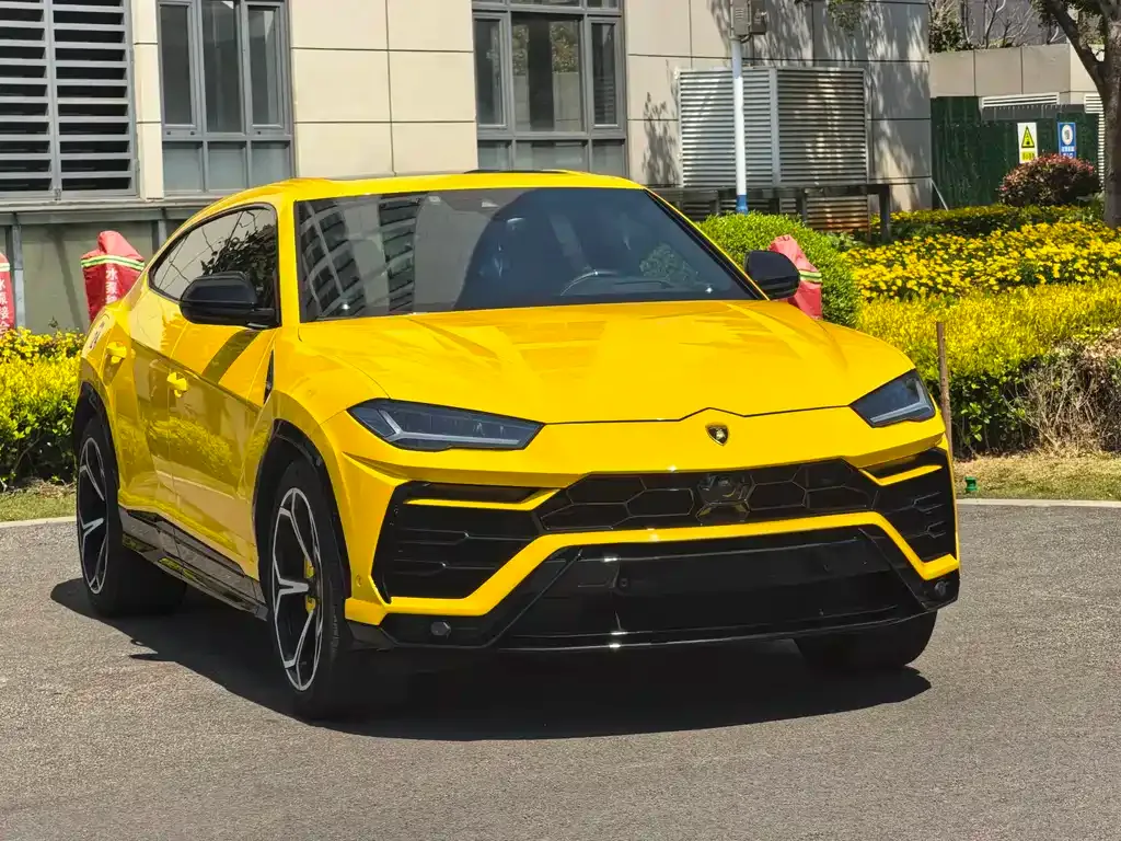Lamborghini Urus — фото 10