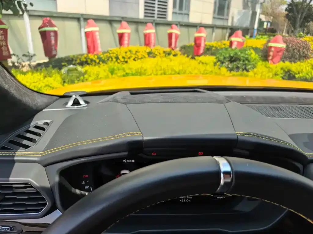 Lamborghini Urus — фото 7