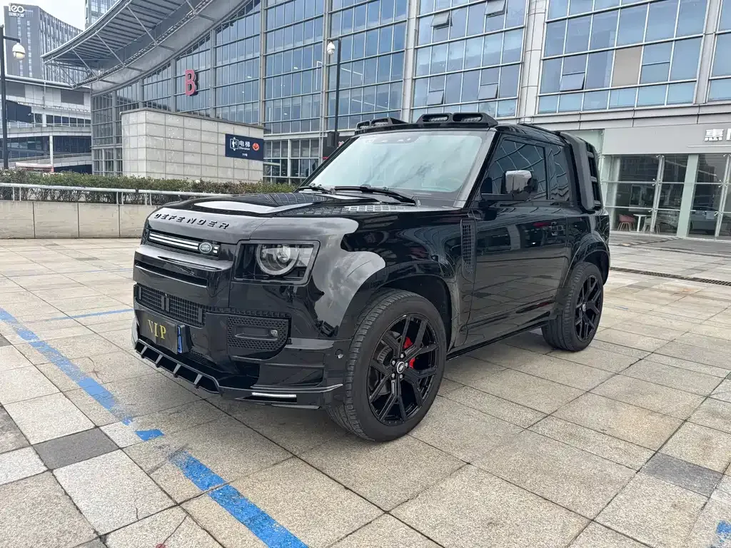 Land Rover Defender — фото 1