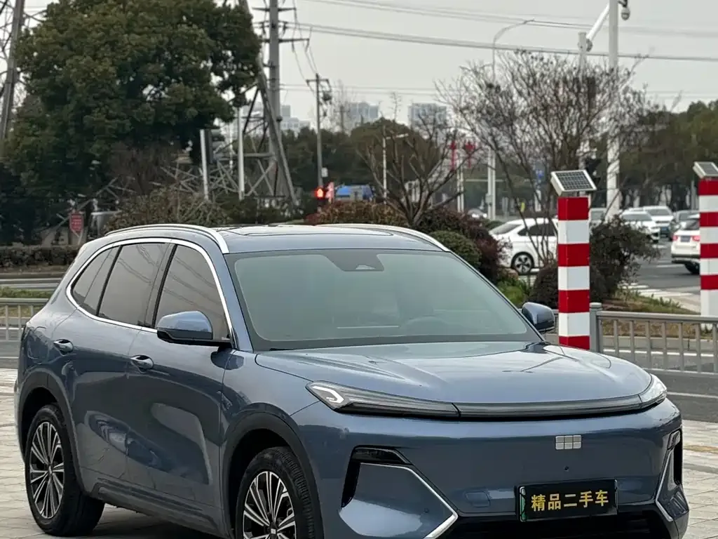 Geely 银河星舰7 — фото 6