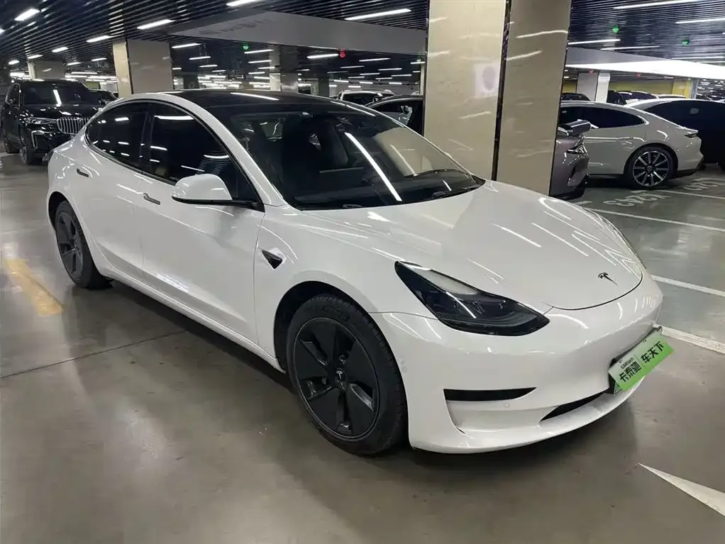 Tesla Model 3 — фото 8