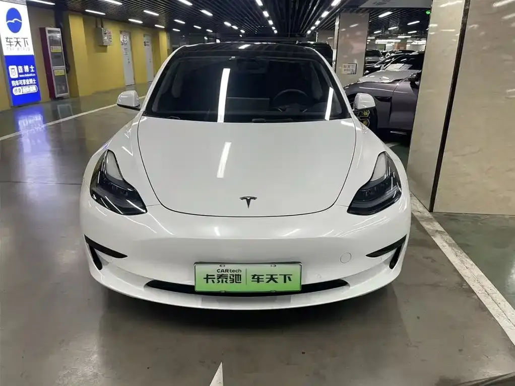 Tesla Model 3 — фото 5