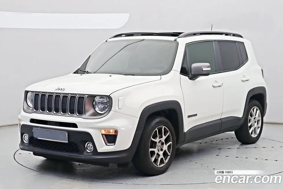 Jeep Renegade — фото 1