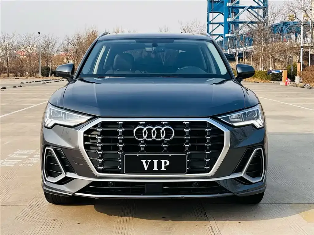 Audi Q3 — фото 10