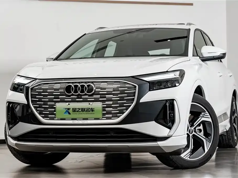 Audi Q4 e-tron — фото 4