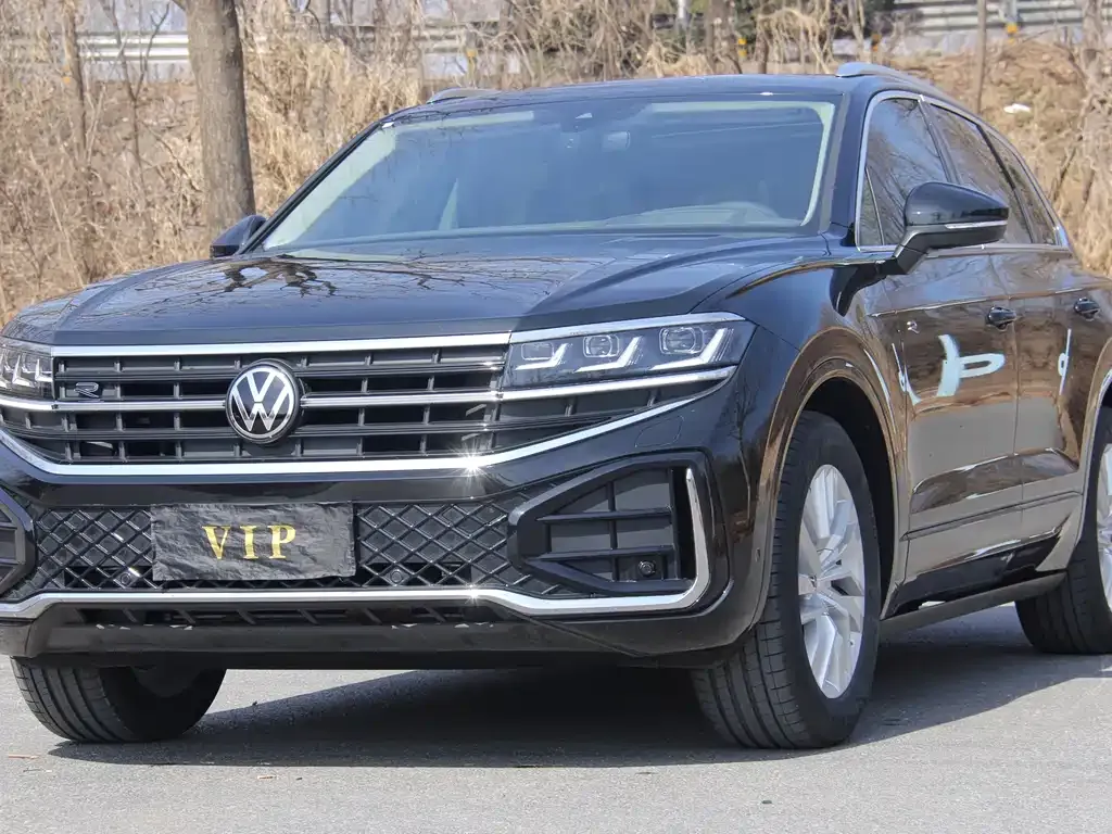 Volkswagen Touareg — фото 8